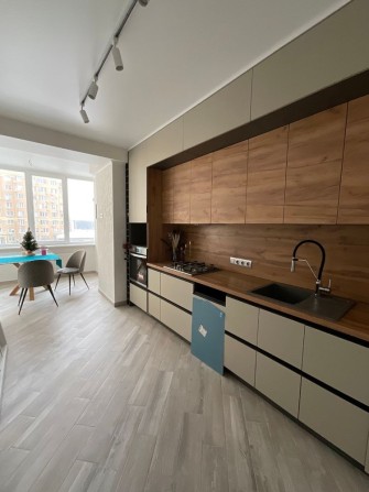 Продаж двокімнатної затишної квартири з ремонтом - фото 1