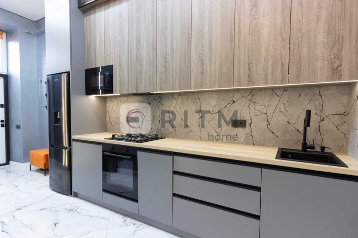 Продаж квартири з ремонтом в центрі Львова - фото 1