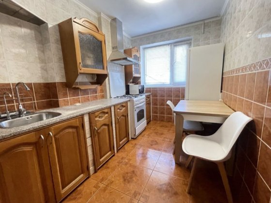 Продаю 3к квартиру пл.Перемоги у чудовому стані