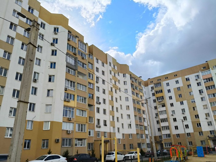 Аналогов нет! Дом Обжит! ЖК Радужный, Продам 3 ком квартиру пл 80м2, этаж 3/9ти! A - фото 1