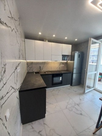 Продам євродвушку 41 м² з меблями та технікою | ЖК «Казка» | 7/9 - фото 1