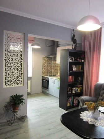 Продам 1-но комнатную квартиру в Центре.Софиевская.Сталинка. - фото 1