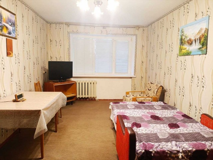 Продам трёхкомнатную квартиру в районе Сити-Центра. - фото 1