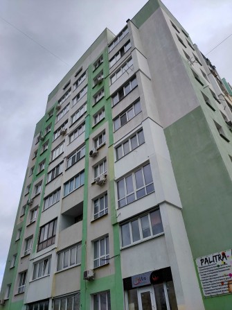Давно Обжитый комплекс! ЖК Мира 4, Продам новую 3 ком квартиру пл 82.1м2, этаж 2/9 этаж! Дом Обжит!  - фото 1
