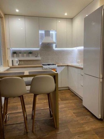 Продажа 3-х к.кв. 2/9  кухня-студия, капремонт Салтовка - фото 1