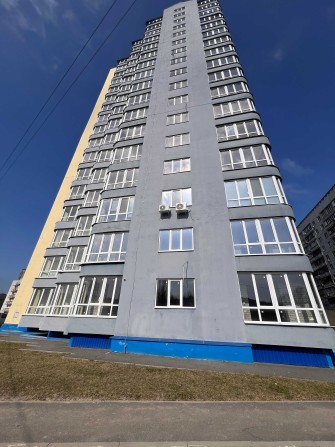 Продам 2х комнатную квартиру в ЖК Родник 87,5 м2 - фото 1