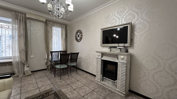 Продам 3-х кімнатну квартиру - фото 1