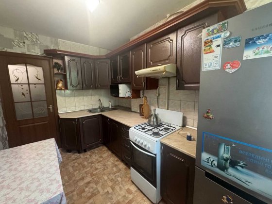 Продаю 3 комнатную квартиру на пр Корабелов 4  и1 Николаев