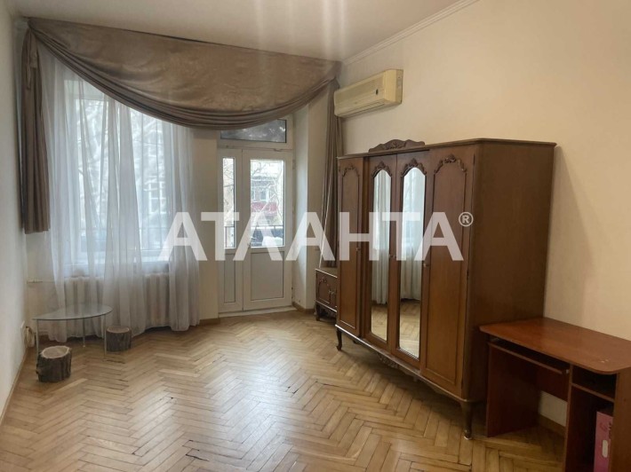 Терміново 2-х кімнатна з балконом сталінка на Рішельєвській - фото 1