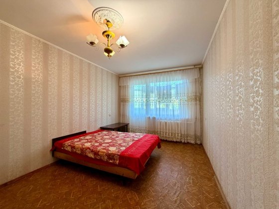 Продаж двокімнатної квартири по вул. Театральна