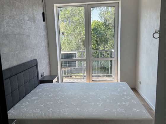Продам 1 кімн просп Центральний,новобуд,2 поверх,меблі,техніка