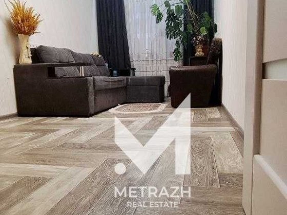Продам2ком кв мебель техника метро Салтовское  Р-н Л. Толстого м\р 533 Харків
