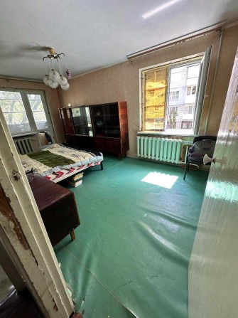 Продам трьохкімнатну квартиру в центрі. - фото 1