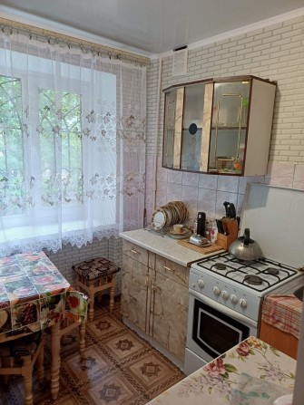 1-комнатная на Добровольского. 2-й этаж. С ремонтом и мебелью! - фото 1