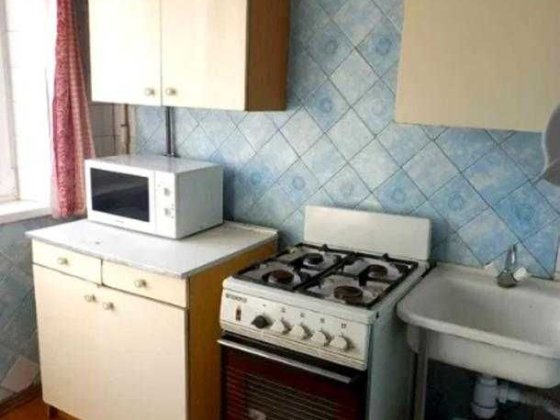 Продам 2-ку - 1 минута метро Армейская Харьков