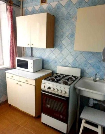 Продам 2-ку - 1 минута метро Армейская - фото 1
