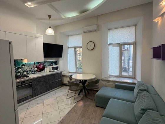 Продам 3 кімнатну квартиру в Центрі  вул. Европейська Одеса