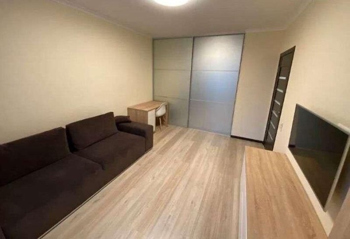 Продам 1-кімнатну квартиру, вул. Боголюбова, С. Борщагівка AK - фото 1