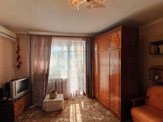 Продаётся отличная крупногаб. 1-комн.кв-ра. Ракетная Роща.