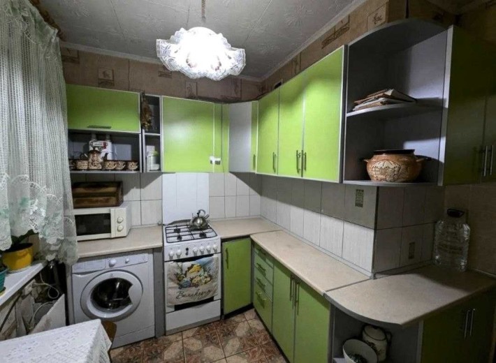 L Продам  4 комнатную квартиру на Залютино - фото 1