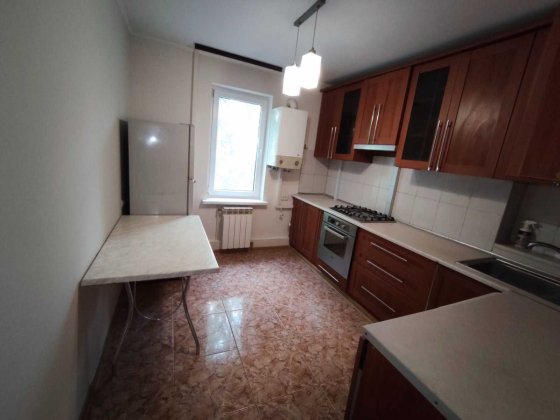 Продам Трехкомнатную квартиру в Корабельном районе (р-н 48 школы) Николаев