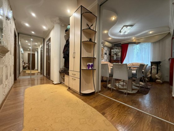 Продам 3х комнатную квартиру. Ингульский район. Николаев