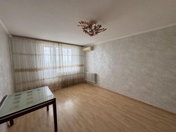 Продам квартиру на Бочарова, поселок Котовского. Одесса