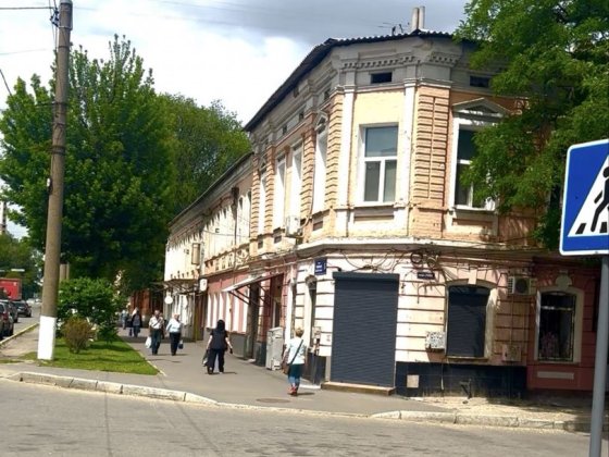 Продам 2 кв.  с автономным отопление , бул . Гончаровский 5 Харьков