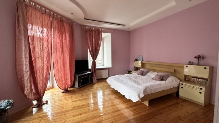 Продам 3-х кімнатну квартиру - фото 1