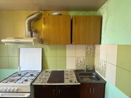 Продам 1 квартиру Павловка ул. Клочковская дом 295