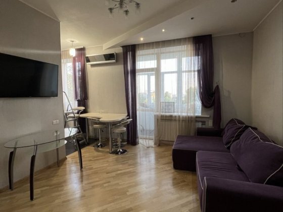 Продам 3х.кв. 4/4 в самом центре Харькова ст.м. Бекетова