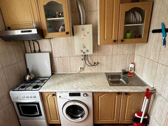 Продаю 2 комнатную квартиру в лесках на Бутомы и1 Николаев