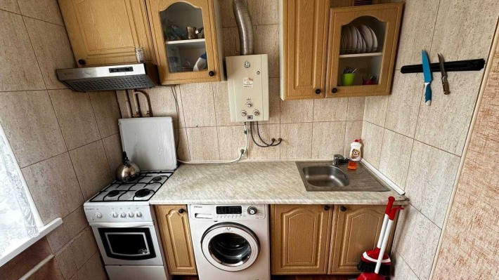 Продаю 2 комнатную квартиру в лесках на Бутомы и1 - фото 1