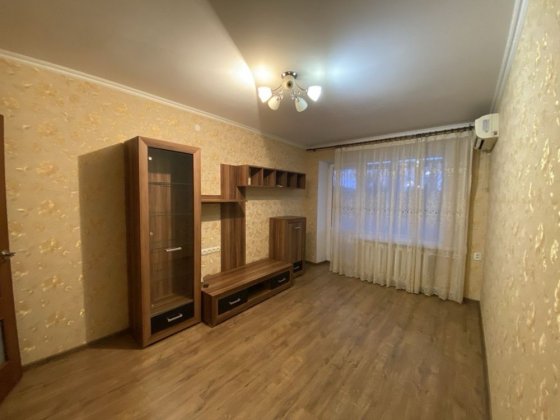 Продаж 2-кімнатної квартири по вул. Театральна Николаев
