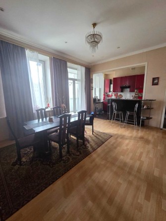 Продам 3-комнатную квартиру 120м2 в центре | м. Научная, ул. Чичибабина | 5/5 лифт - фото 1