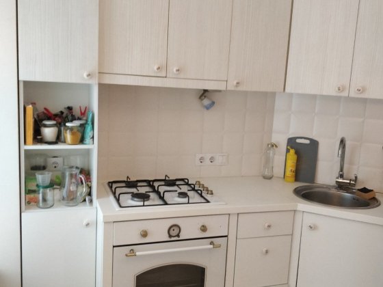 Продам 1 кв., метро  Бот. Сад возле канатной дороги