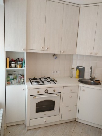 Продам 1 кв., метро  Бот. Сад возле канатной дороги - фото 1