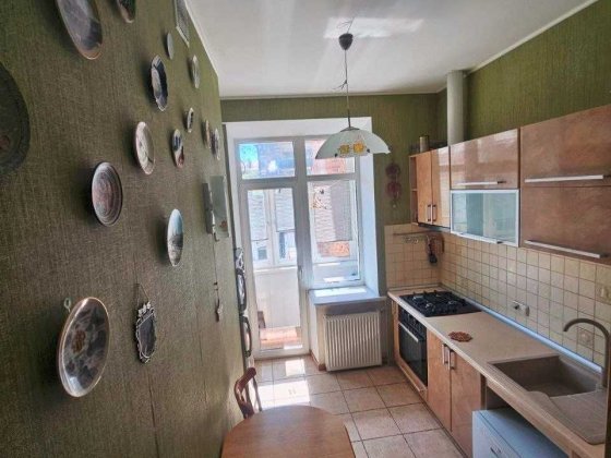 Продам! Сталінку 74 м². Ж/б. м. Университет Харків