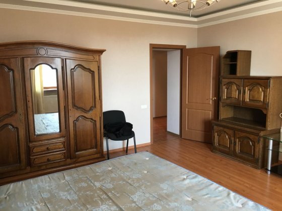 Срочно  продам  от хозяина большую однокомнатную квартиру Одеса