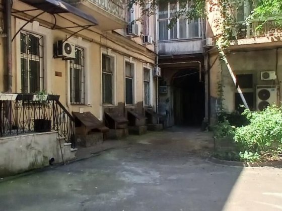 Продаж квартири 4 кiмнати вул. Пушкінська Одеса