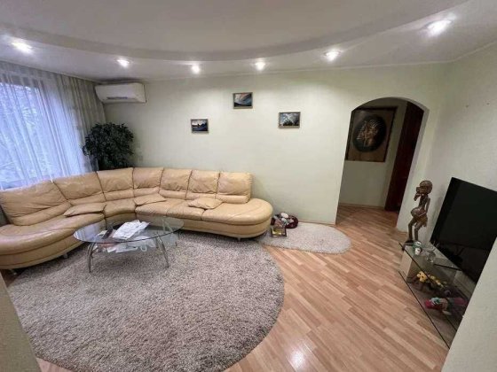 Продам 3-кімнатну квартиру, вул. Поздовжня 1а, 3/9-ті, 69м2, DS
