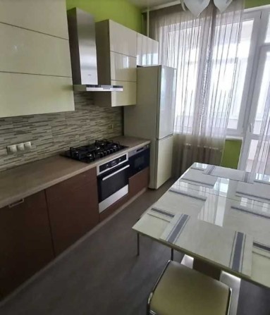 Продається видова 3-к квартира 91 м² біля Лісопарку! ЖК Балакірєва! (23340) - фото 1