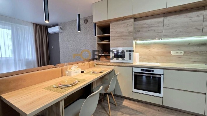 В продаже 2-комнатная квартира 77м² в ЖК «Рогатинский», Центр - фото 1