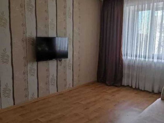 Продам 2комнатная квартира по ул. Гвардейцев Широнинцев  за 25000 с торгом !   АЕ Харків
