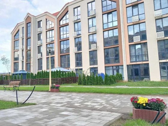 Простора 2-Кімнатна квартира з двориком. Укриття. Борщагівка Софіївська Від забудовника без комісії  Софіївська Борщагівка
