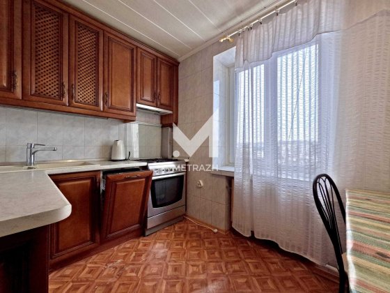 Продам 3комн.квартиру метро Научная. Космическая.Ботанический сад. Сертификат
