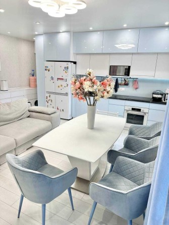 Продам 2-кім. квартиру в новобудові ЖК Райдужний, М Палац Спорту - фото 1