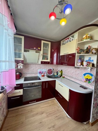 Продам недорого отличную 3х ком.квартиру в шикарном районе, Алексеевка - фото 1
