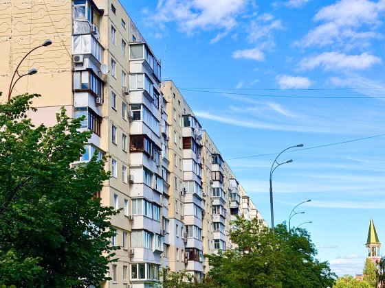 Оренда  2 кімнатної на Володимира Івасюка 26, метро Мінська
