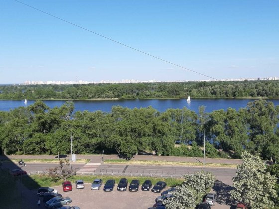 Оренда 2к квартира вул. Прирічна, 27.